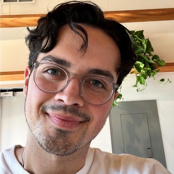 Meet your Posher, Skiah - Picture 1 of 1